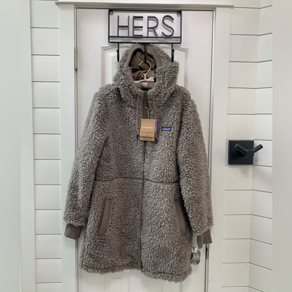 SOLD!! NEW Patagonia Dusty mesa parka jacket sweater furry tape medium M